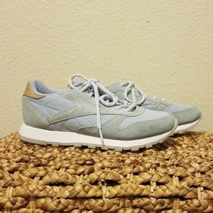 Reebok size 6.5 womens
